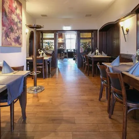 & Restaurant Zum Ritter 3* Аттендорн